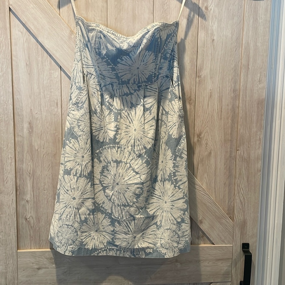 FOSSIL Strapless summer dress with pockets.